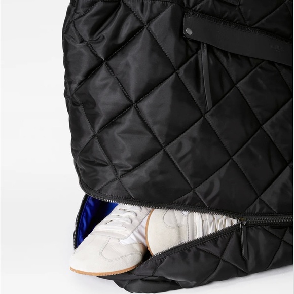 Great gift! MZ Wallace Madison Weekender Black Quilted Travel Bag NWT - Picture 4 of 12